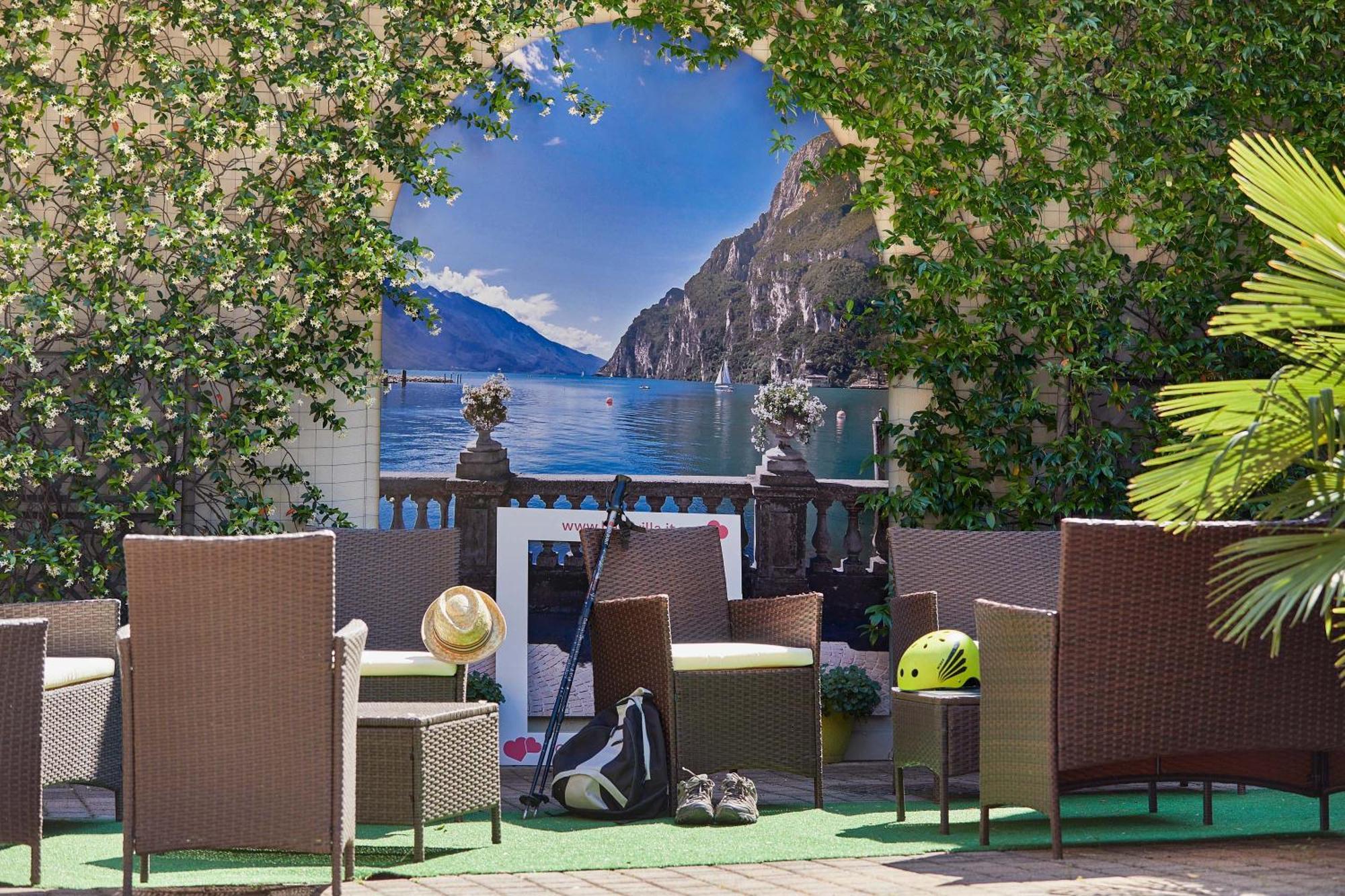 Bella Villa Apartments Riva del Garda Esterno foto