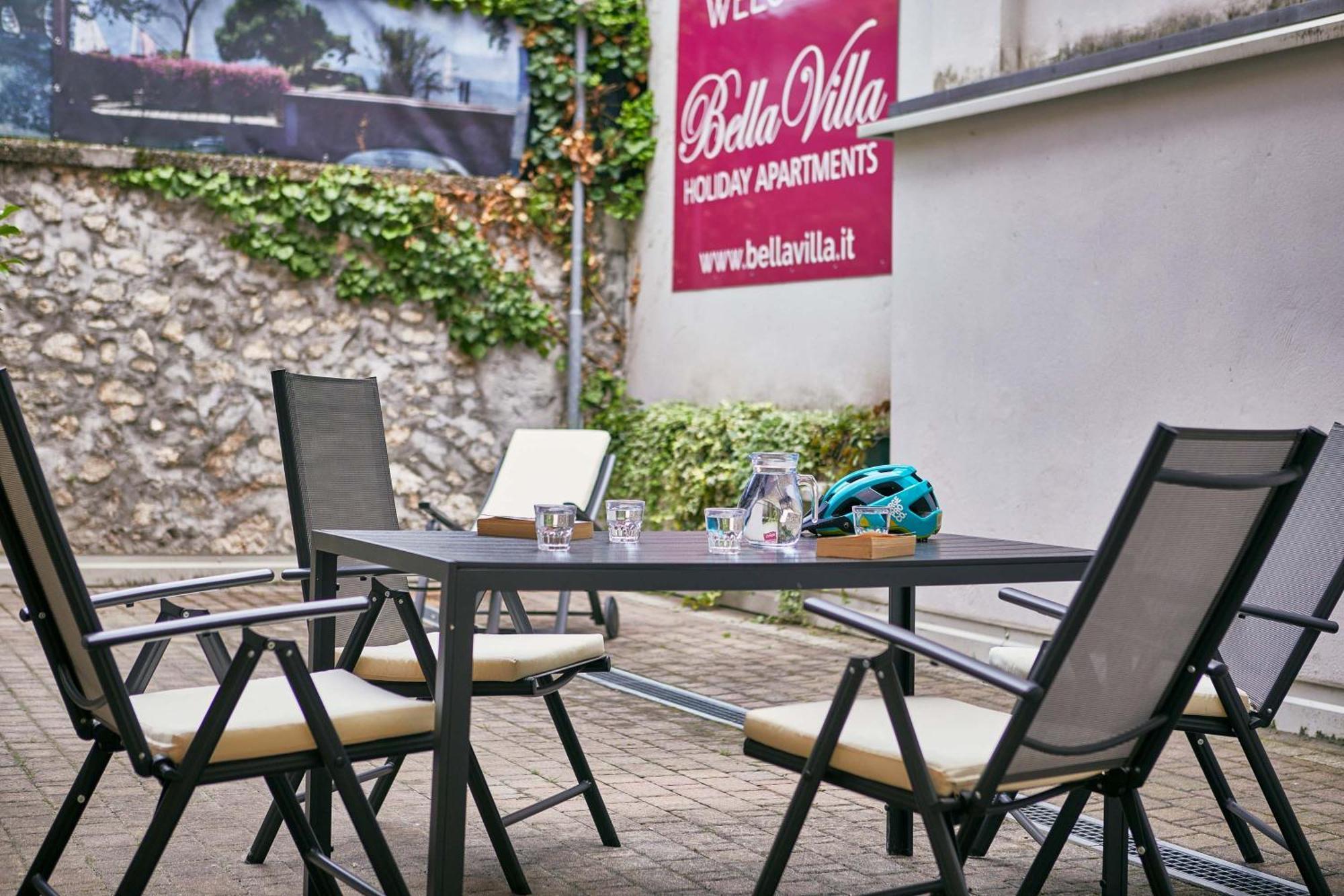 Bella Villa Apartments Riva del Garda Esterno foto